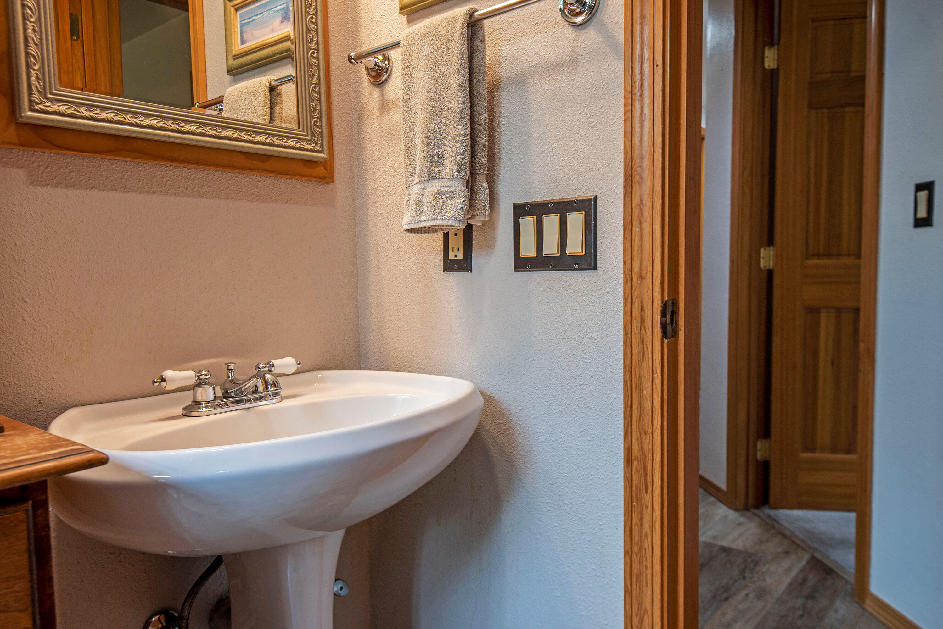 17247 Bakersfield Road Bend, OR 97707 - Photo 22 of 32 22
