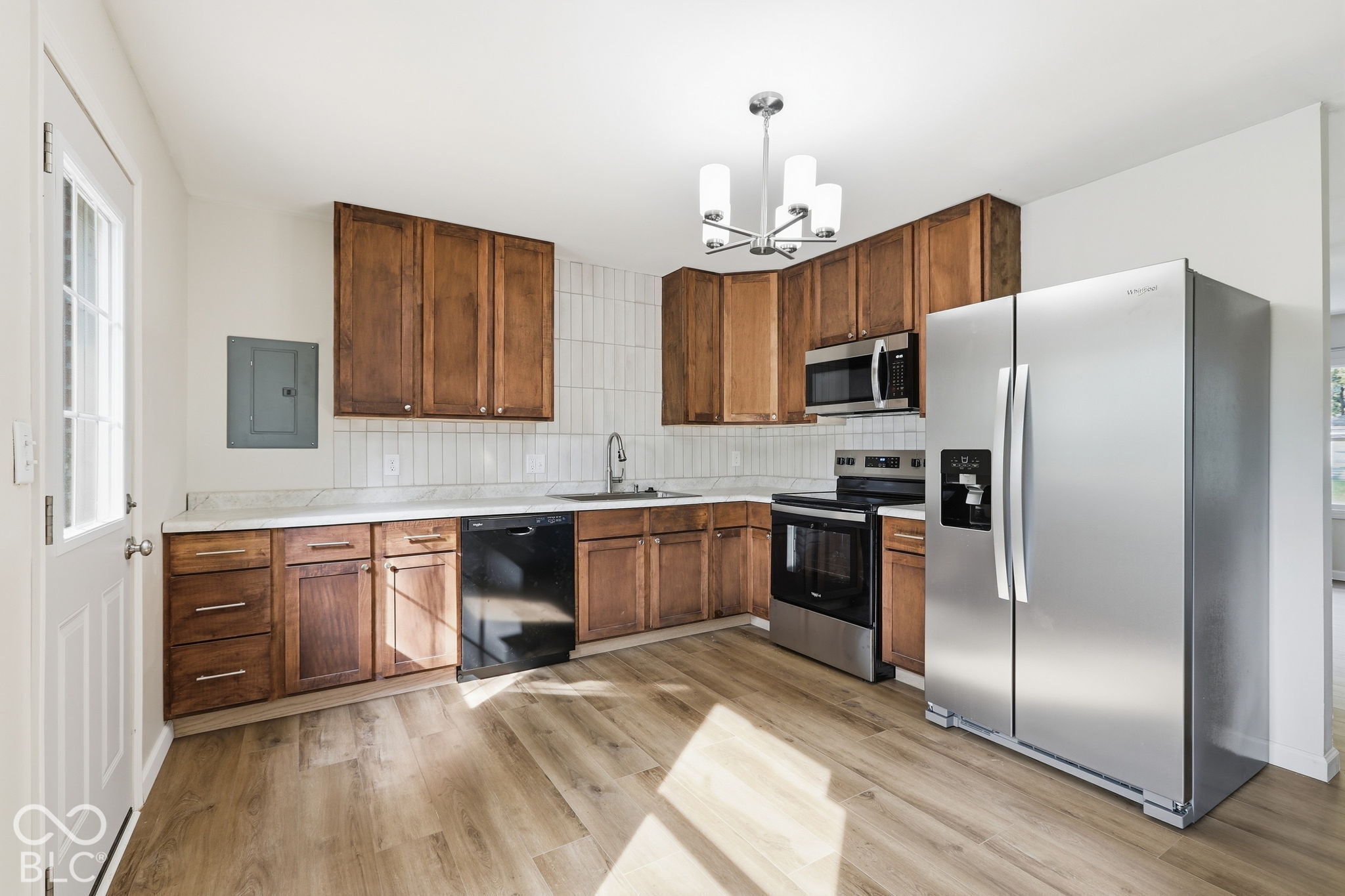8235 Barry Road Indianapolis, IN 46219 - Photo 17 of 35 Gallery Image 17