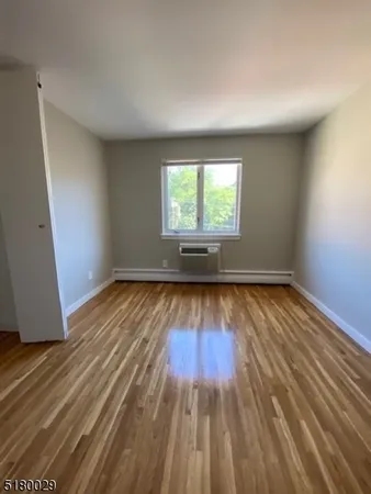 $2,201 | 806 Morris Turnpike, Unit 4H2, Short Hills, NJ 07078