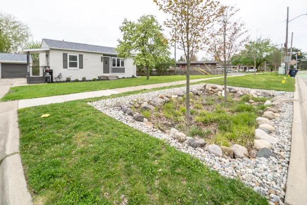$369,999 | 2425 Miller Avenue, Ann Arbor, MI 48103