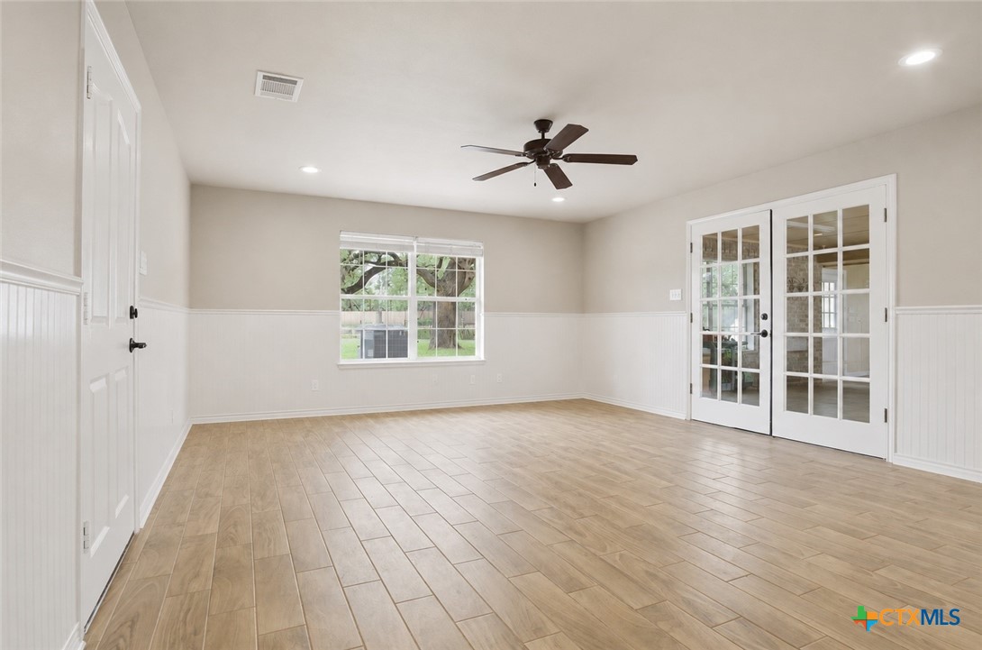 642 Phantom Rider Trail Spring Branch, TX 78070 - Photo 31 of 45 Ai Generated to remove furniture