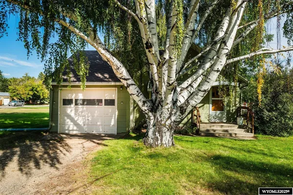 $292,500 | 579 North Desmet Avenue, Buffalo, WY 82834
