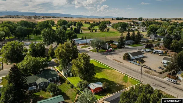 $292,500 | 579 North Desmet Avenue, Buffalo, WY 82834