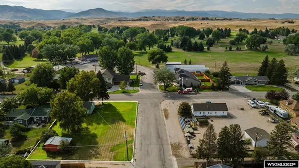 $292,500 | 579 North Desmet Avenue, Buffalo, WY 82834