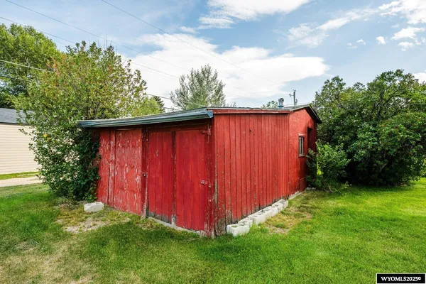 $292,500 | 579 North Desmet Avenue, Buffalo, WY 82834