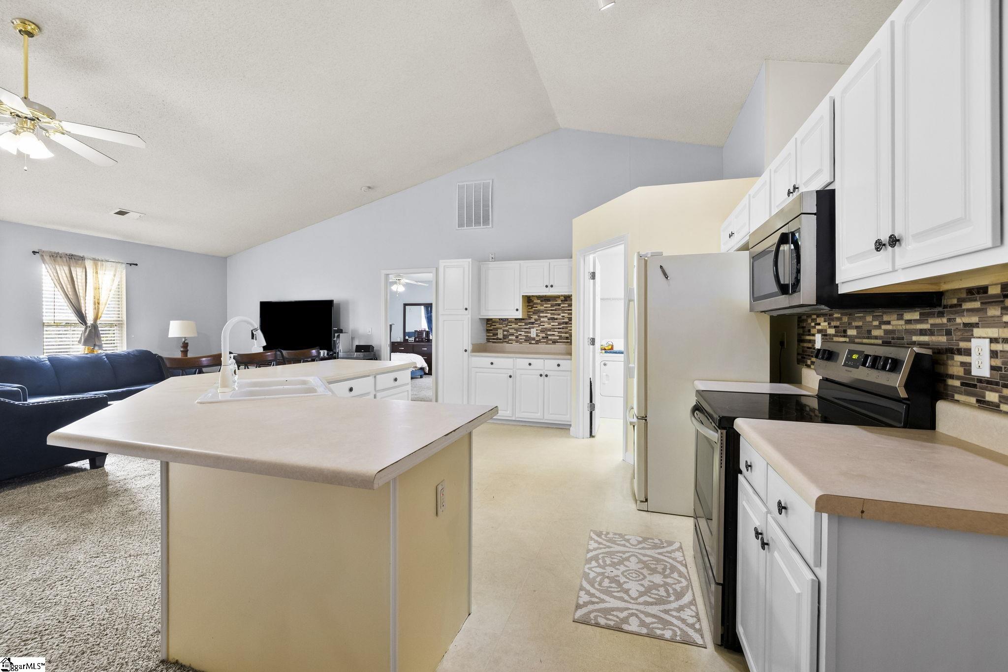 1708 Sweet Apple Court Fountain Inn, SC 29644 - Photo 5 of 27 Gallery Image 5