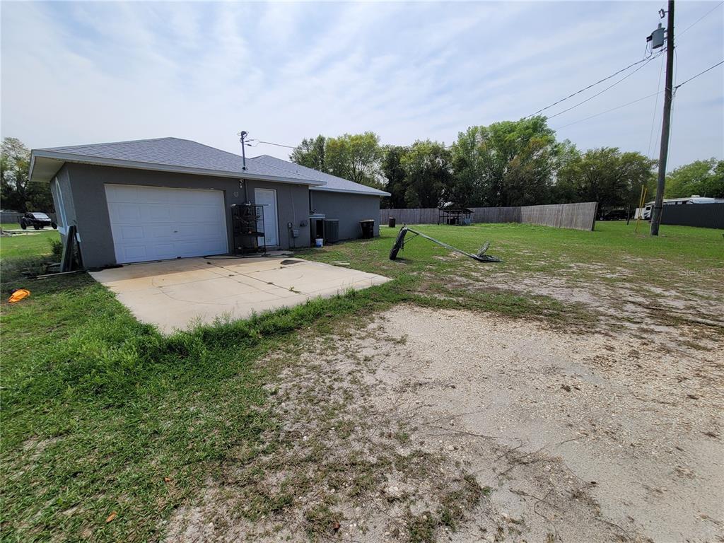 425 Stokes Road Lake Wales, FL 33898 - Photo 3 of 24