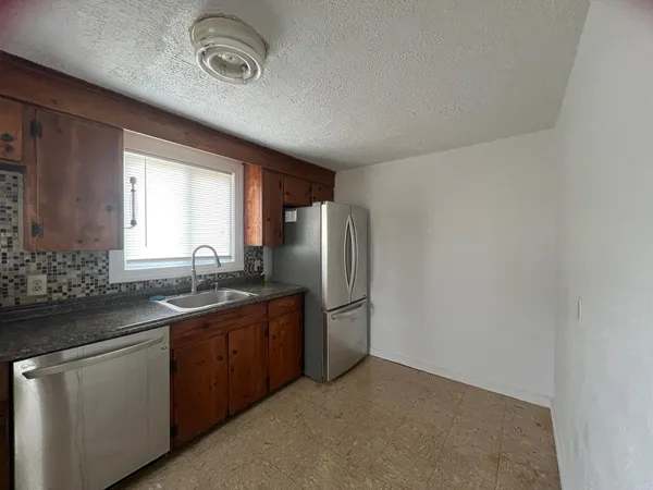 $1,100 | 5 Colorado Avenue, Unit 2, Endicott, NY 13760