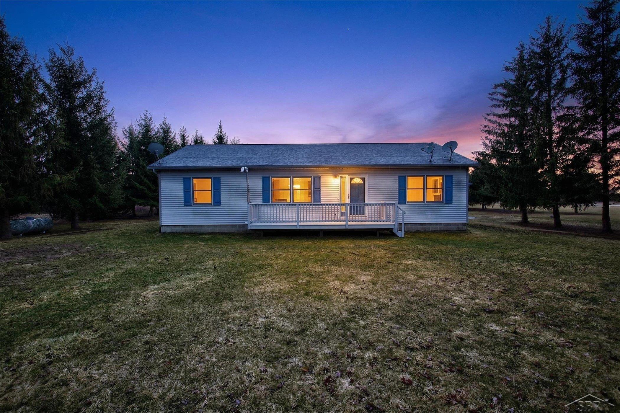 9280 North Lakeshore Road Port Austin, MI 48467 - Photo 1 of 46