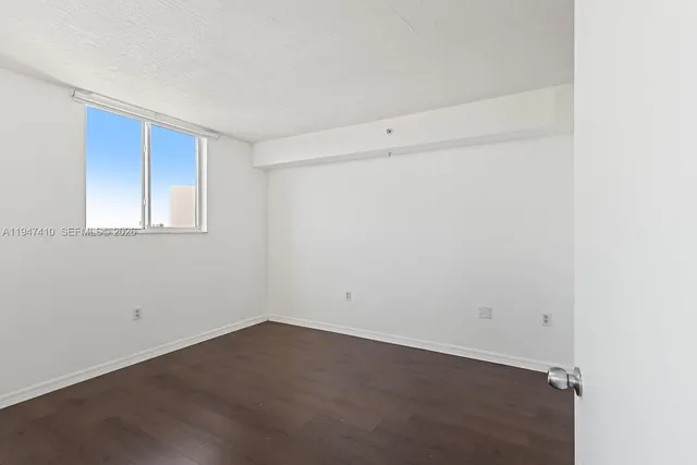 $239,000 | 102 Southwest 6th Avenue, Unit 605, Miami, FL 33130