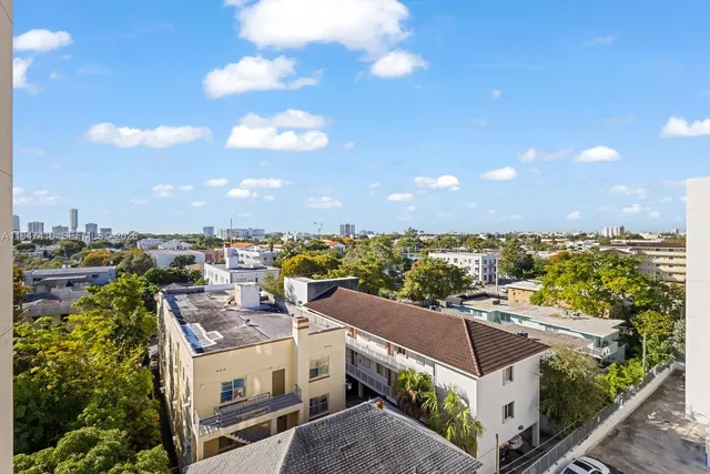 $239,000 | 102 Southwest 6th Avenue, Unit 605, Miami, FL 33130