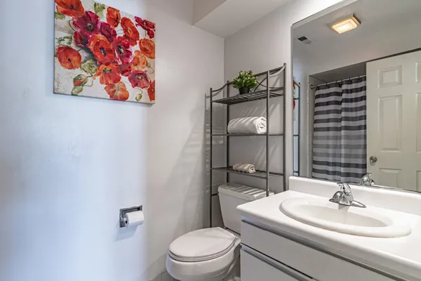 $380,000 | 1577 Pinetree Drive, Gurnee, IL 60031
