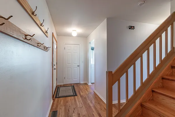 $380,000 | 1577 Pinetree Drive, Gurnee, IL 60031