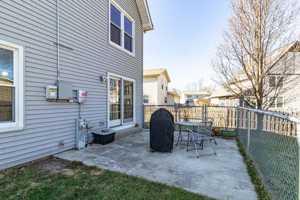 $380,000 | 1577 Pinetree Drive, Gurnee, IL 60031