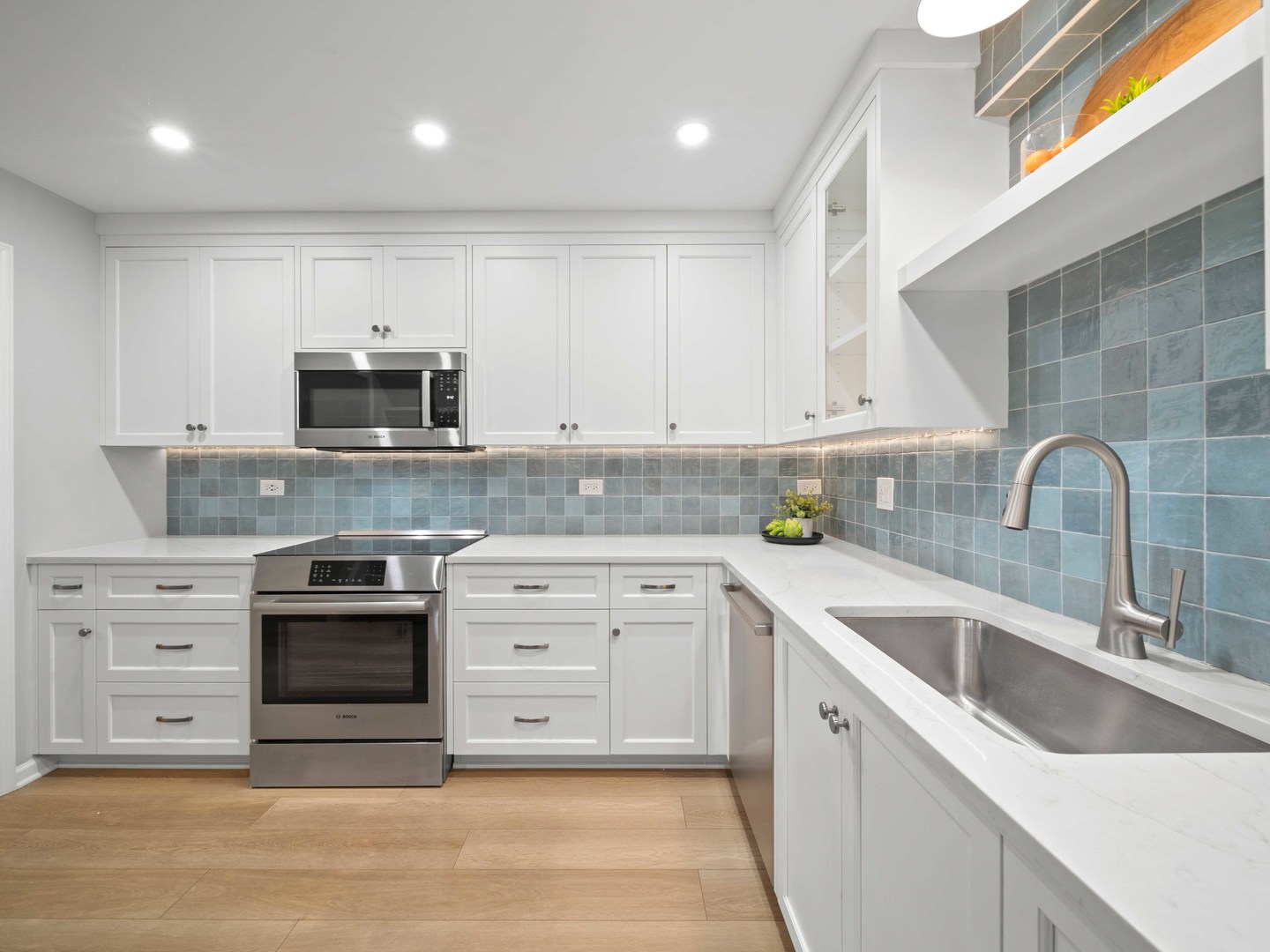 680 Green Bay Road, Unit 306 Winnetka, IL 60093 - Photo 12 of 26