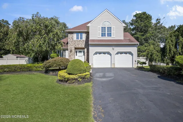 $850,000 | 8 Coral Drive, Howell, NJ 07731