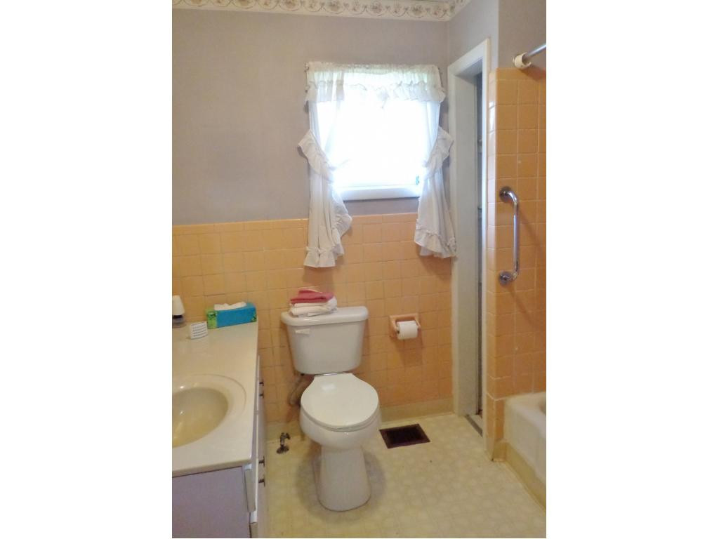 869 Allison Road Piney Flats, TN 37686 - Photo 14 of 19 Photo 14