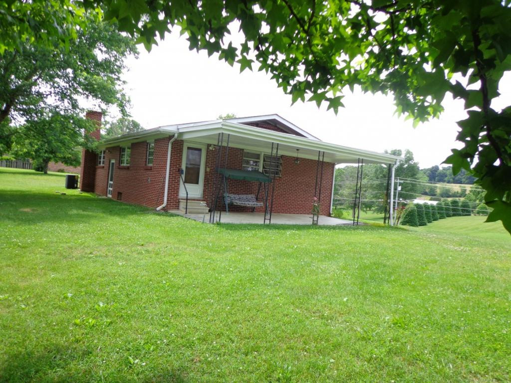 869 Allison Road Piney Flats, TN 37686 - Photo 5 of 19 Photo 5