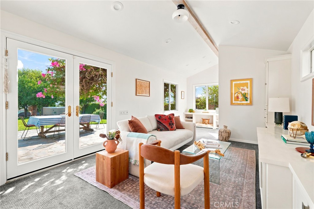 1019 Delaware Road Burbank, CA 91504 - Photo 11 of 43