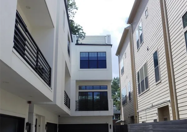 $3,200 | 4506 Austin Street, Unit A, Houston, TX 77004