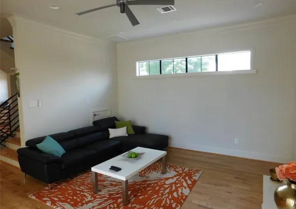 $3,200 | 4506 Austin Street, Unit A, Houston, TX 77004