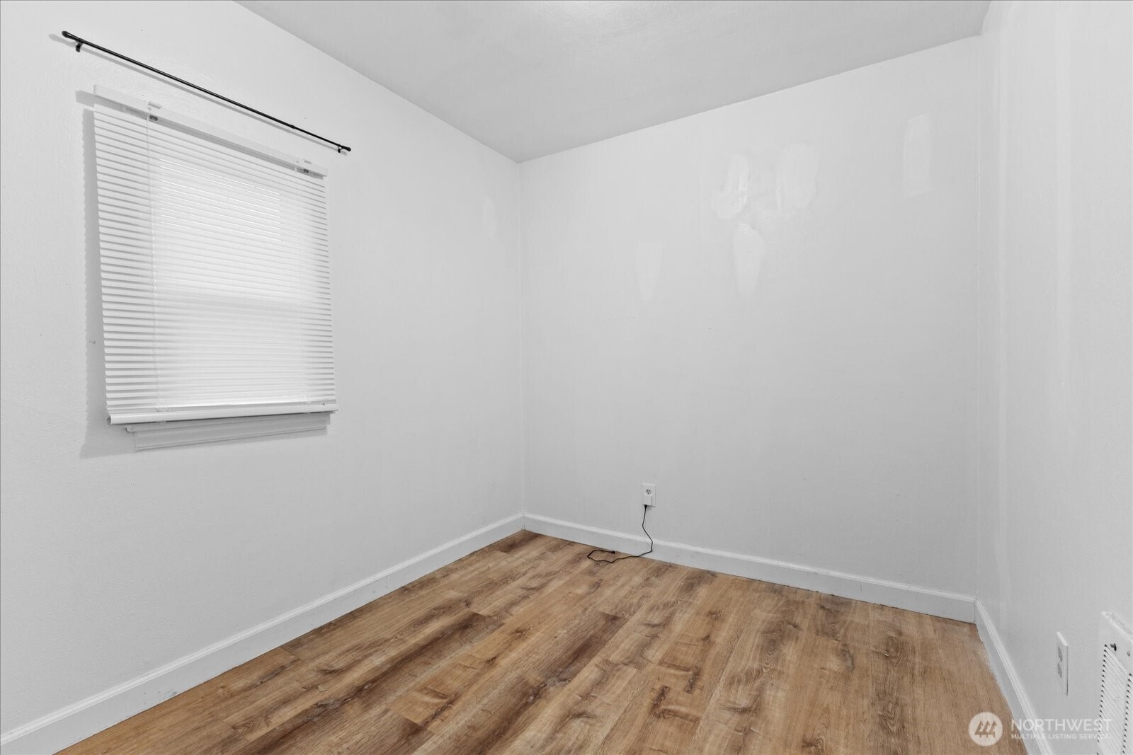 1812 23rd Street Everett, WA 98201 - Photo 15 of 24