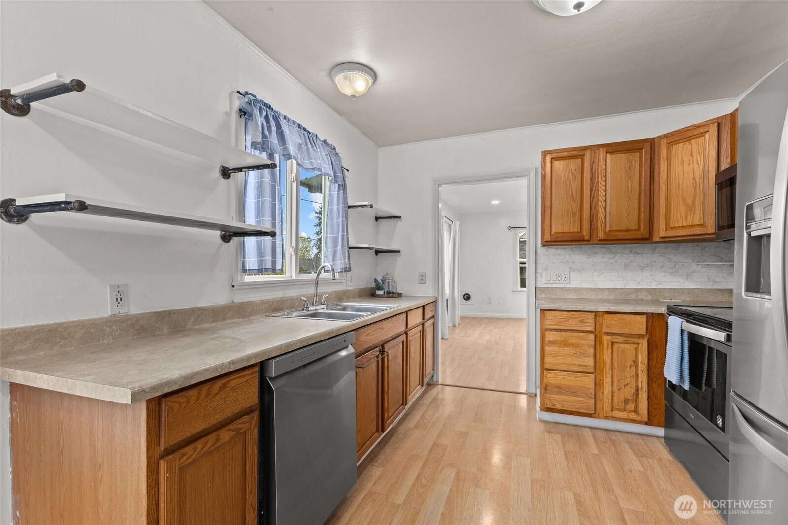 1812 23rd Street Everett, WA 98201 - Photo 7 of 24