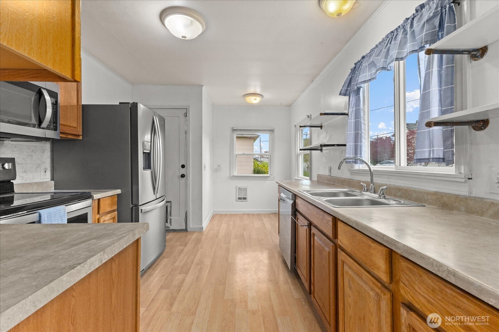 1812 23rd Street Everett, WA 98201 - Photo 10 of 24