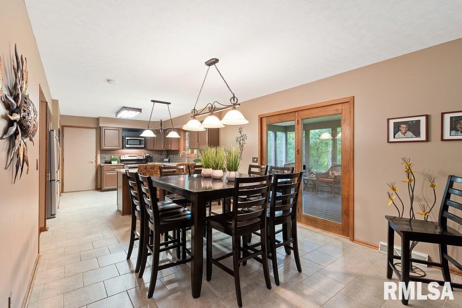 10303 136th Street West Taylor Ridge, IL 61284 - Photo 11 of 29