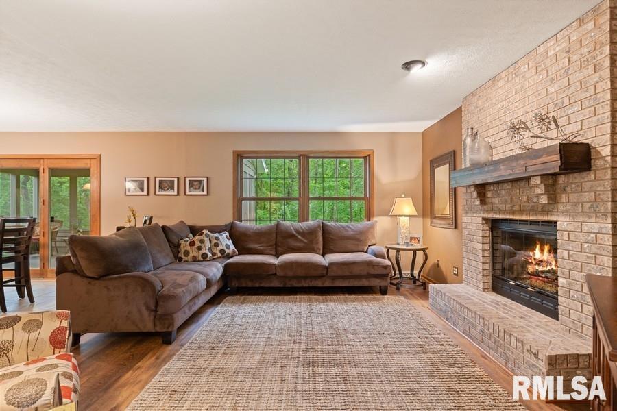 10303 136th Street West Taylor Ridge, IL 61284 - Photo 8 of 29