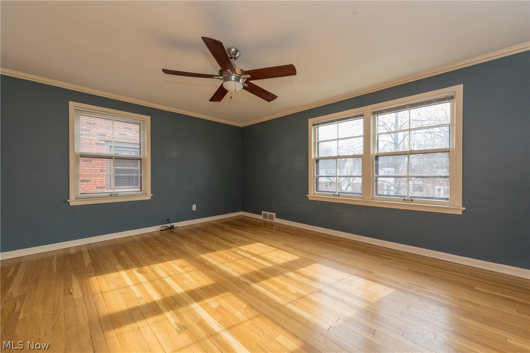 2369 Charney Road Cleveland, OH 44118 - Photo 15 of 33
