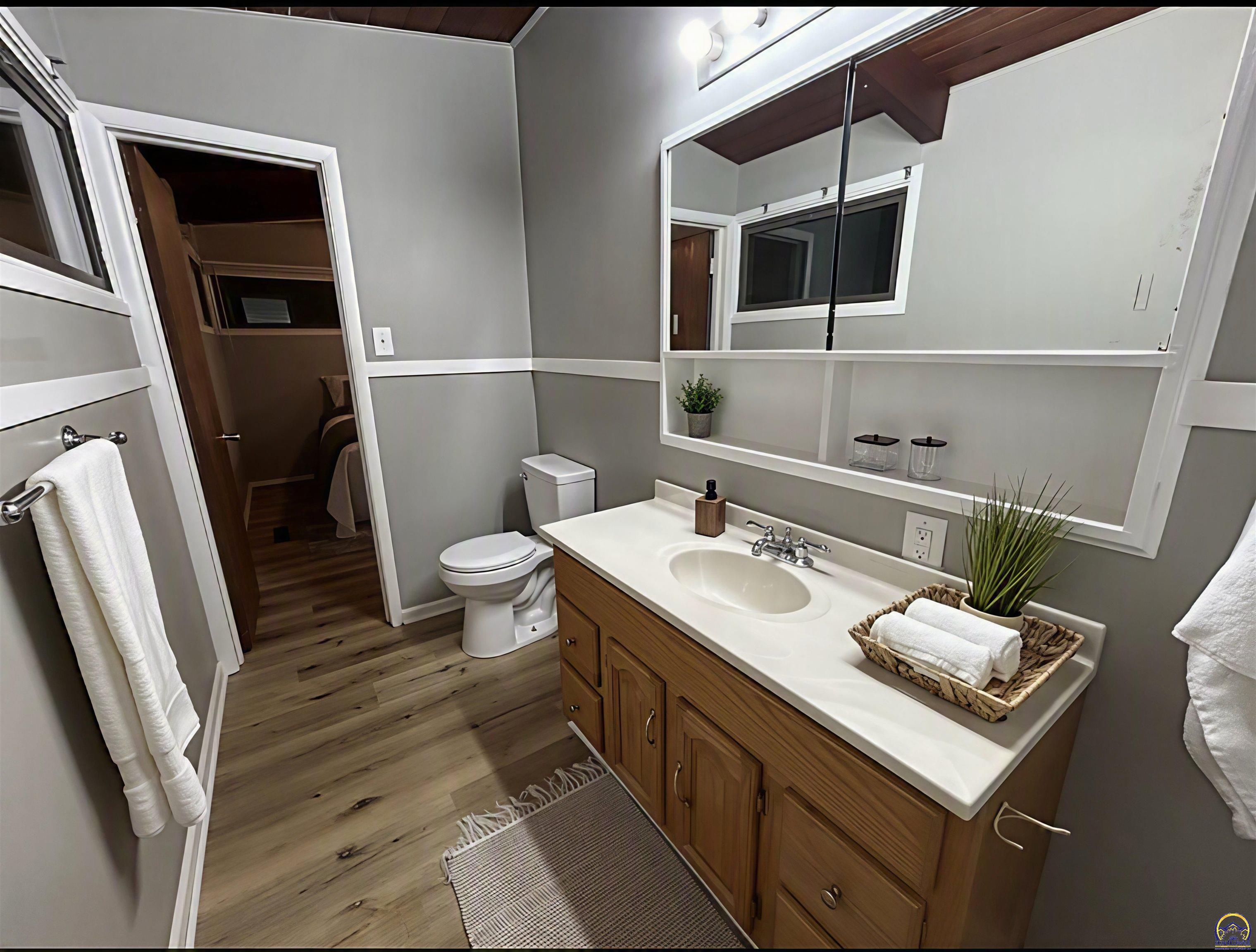 2516 Southwest Burnett Road Topeka, KS 66614 - Photo 18 of 23