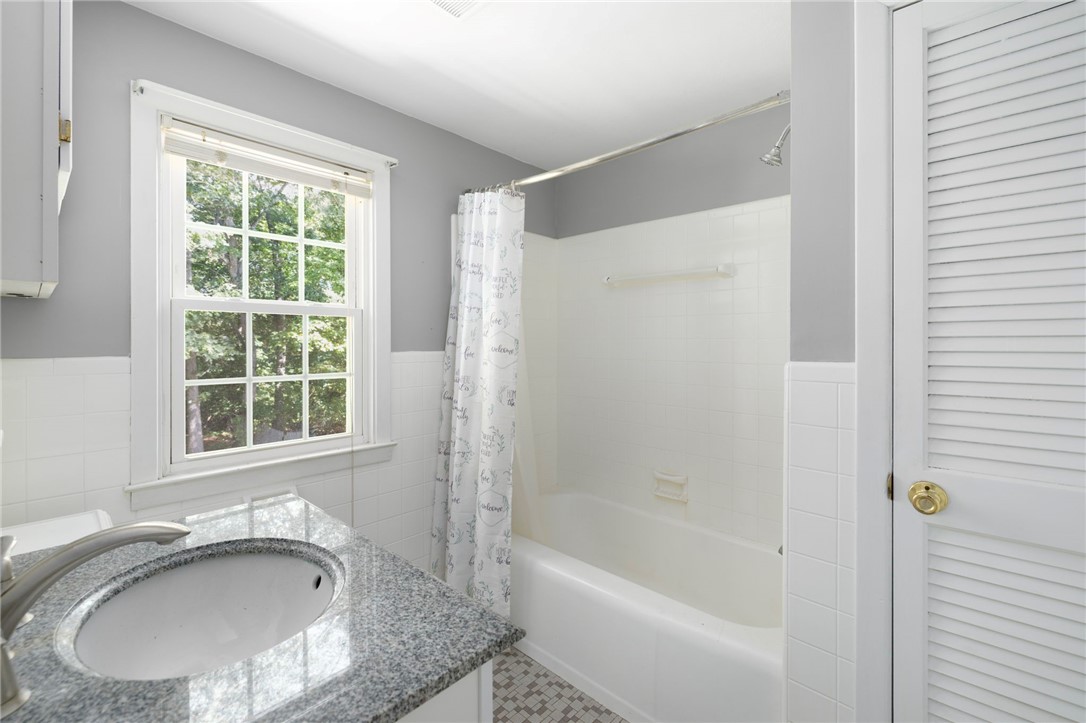 45 Cushing Road Warwick, RI 02888 - Photo 18 of 24