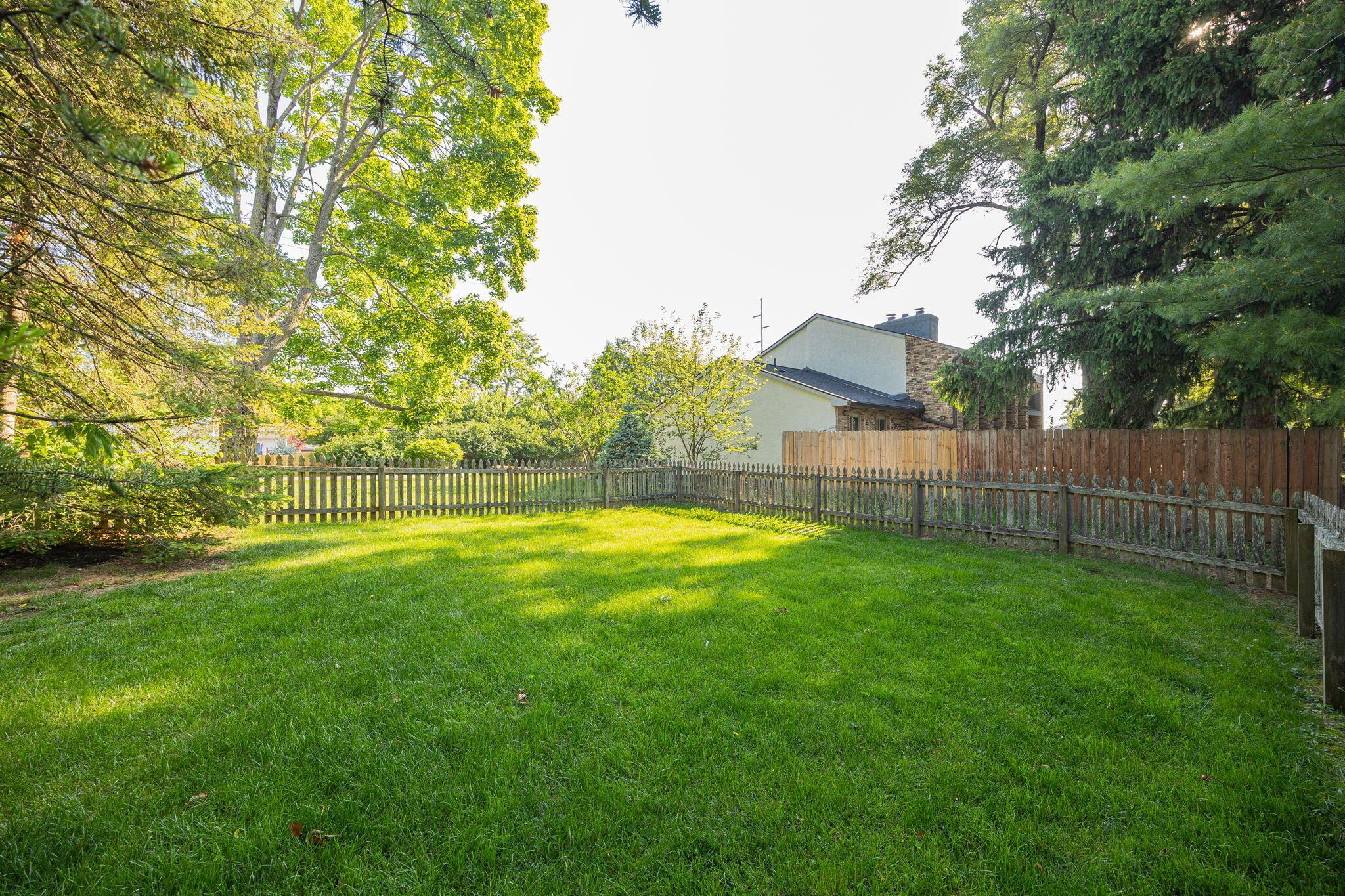 2701 Snouffer Road Columbus, OH 43235 - Photo 35 of 47