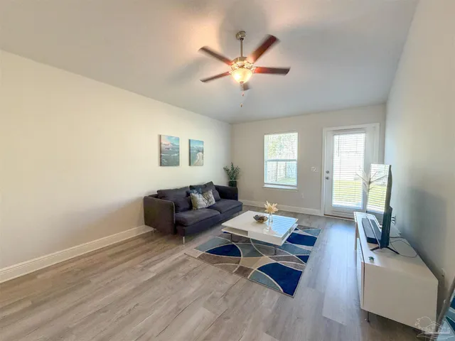 $1,900 | 392 Hilburn Lane, Pensacola, FL 32504