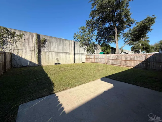 $1,900 | 392 Hilburn Lane, Pensacola, FL 32504