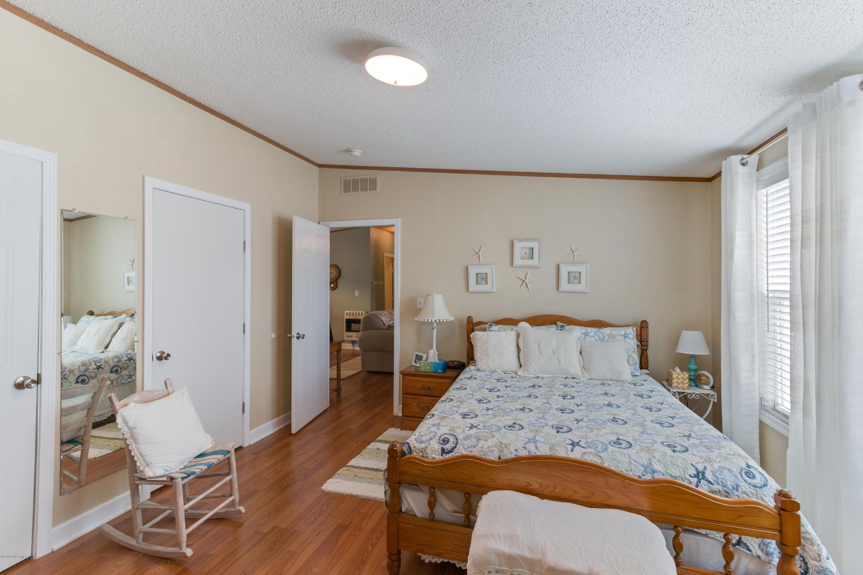 121 Bay Landing Road Swansboro, NC 28584 - Photo 9 of 23 IMG_6155