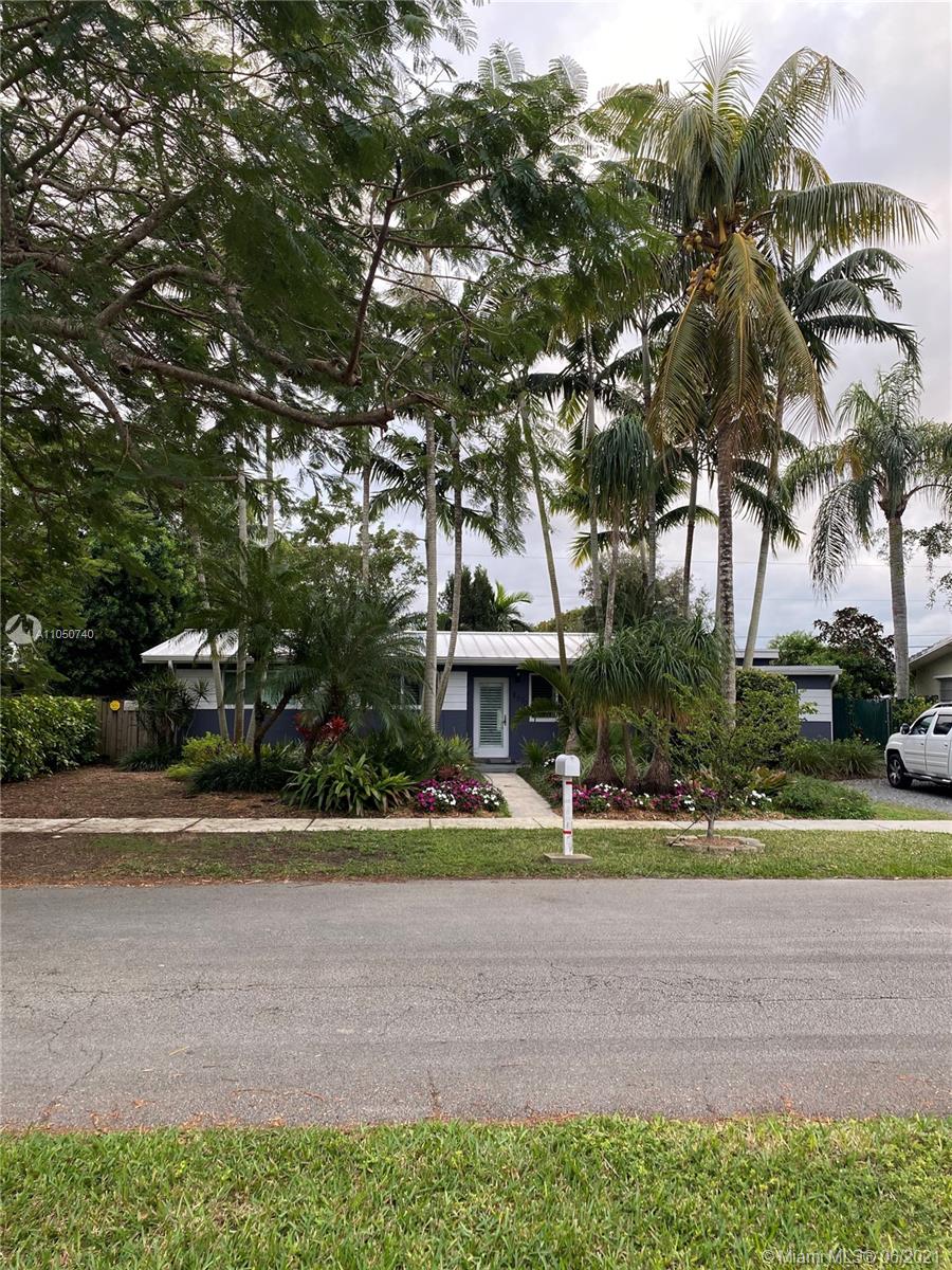 8570 Southwest 125th Street Miami, FL 33156 - Photo 2 of 18