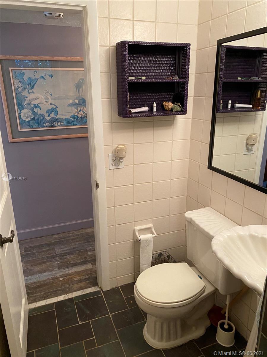 8570 Southwest 125th Street Miami, FL 33156 - Photo 15 of 18