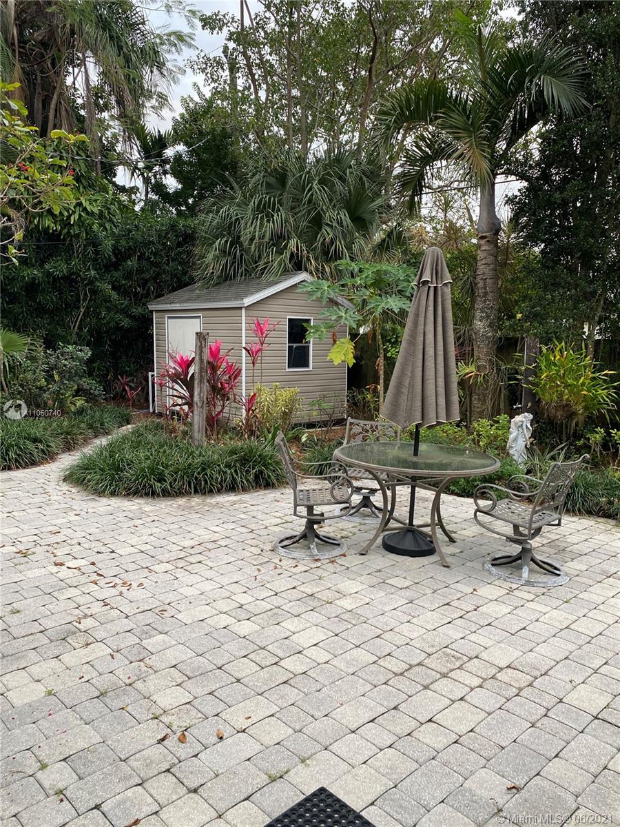 8570 Southwest 125th Street Miami, FL 33156 - Photo 16 of 18