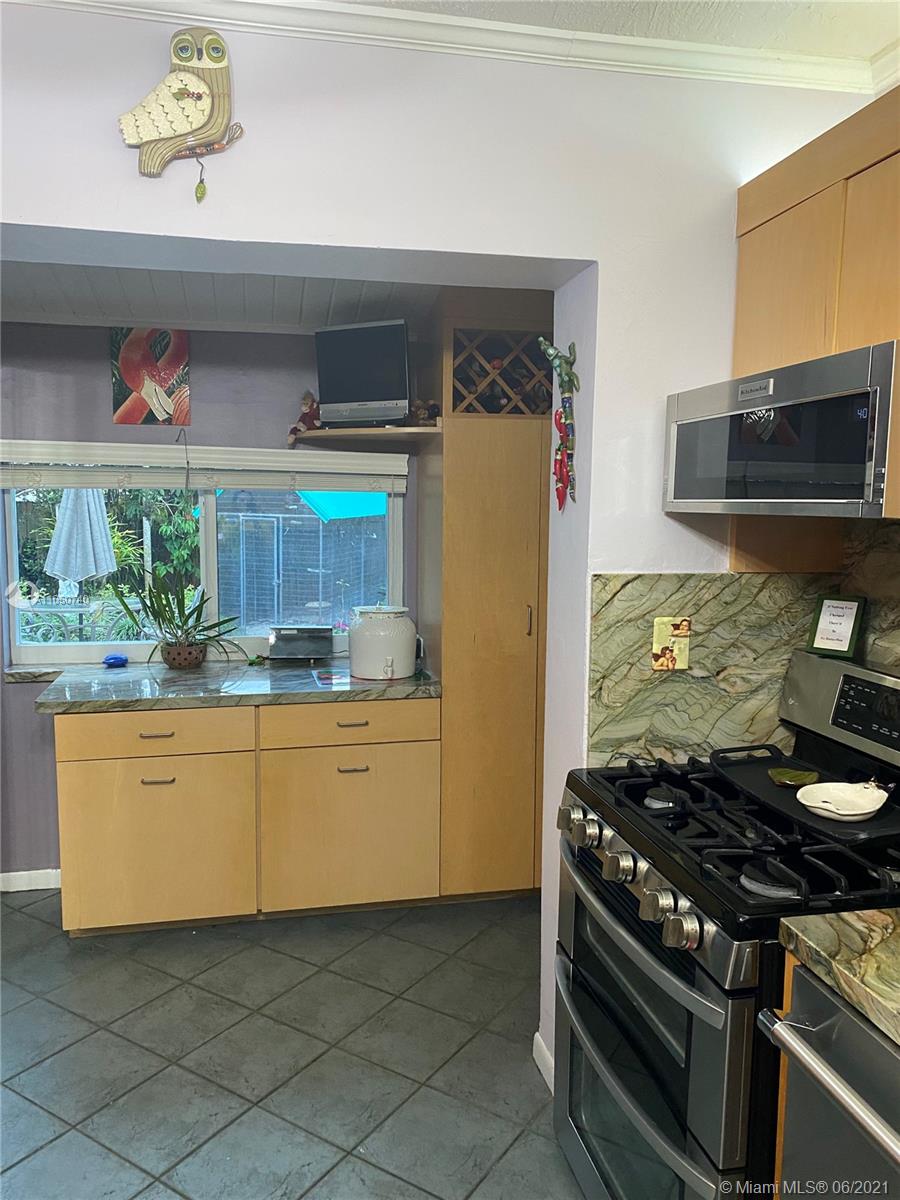 8570 Southwest 125th Street Miami, FL 33156 - Photo 6 of 18