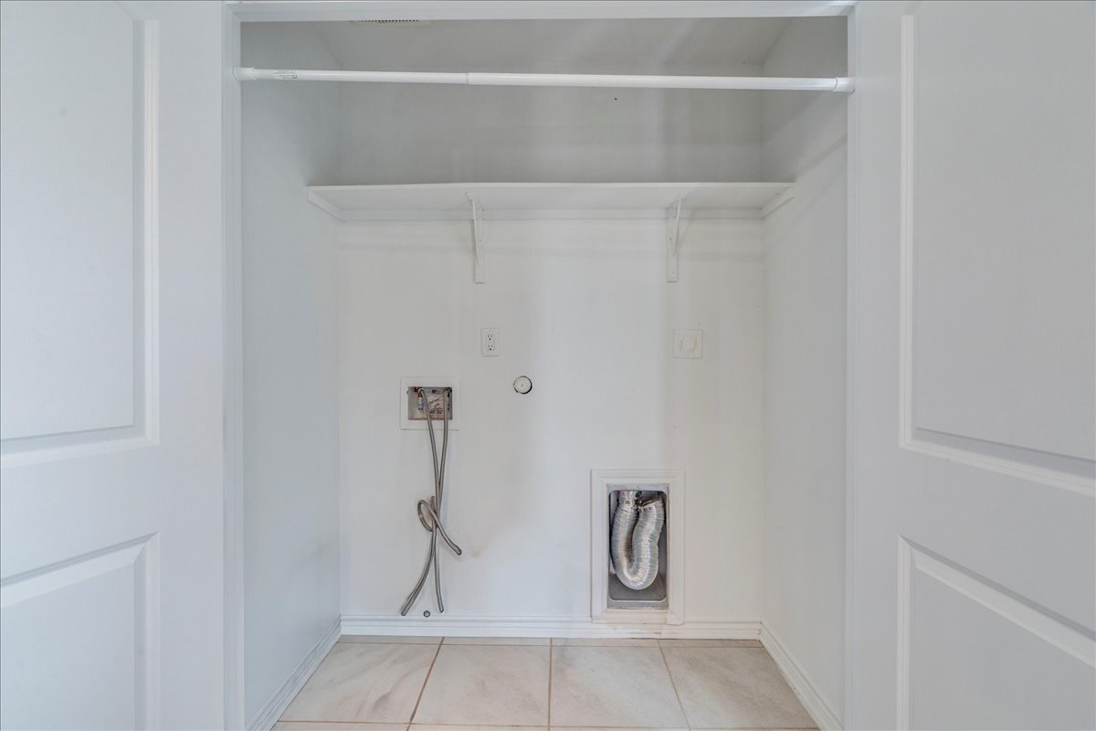 1092 Engelke Road Niederwald, TX 78640 - Photo 20 of 24 a bathroom with a shower