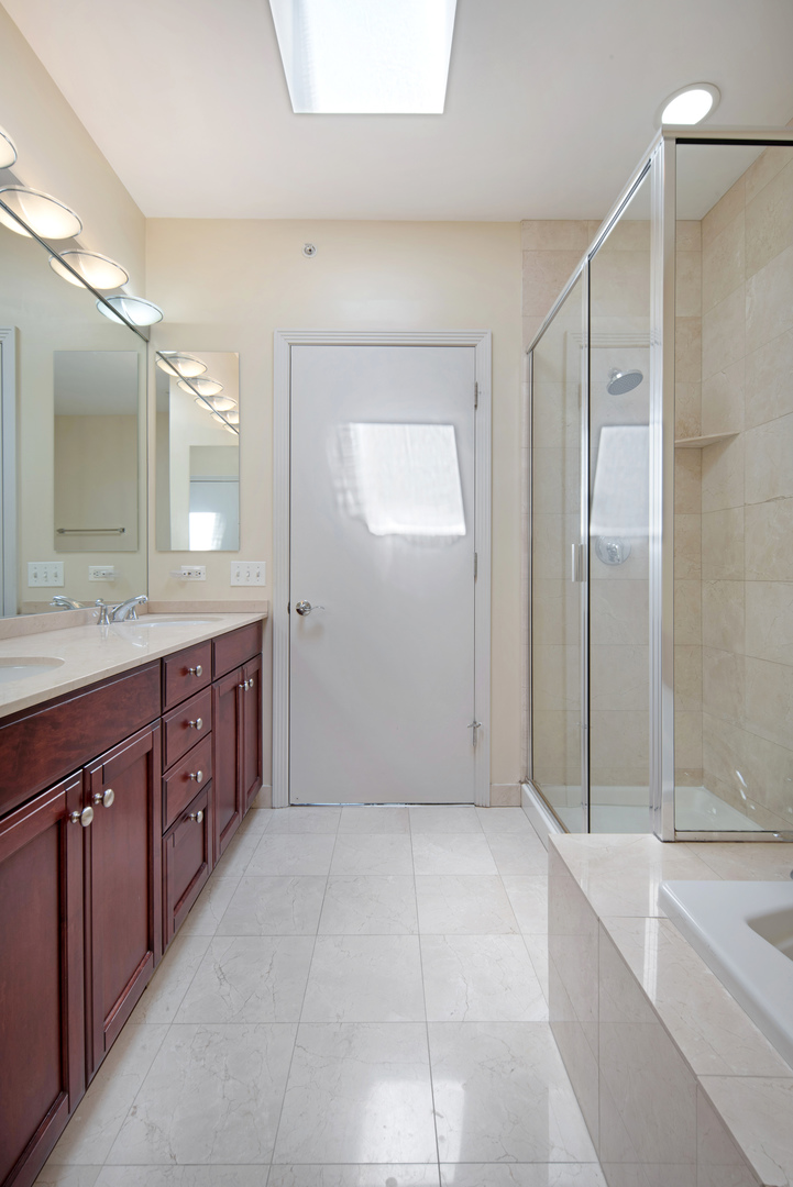 1137 West Monroe Street, Unit 8 Chicago, IL 60607 - Photo 19 of 25