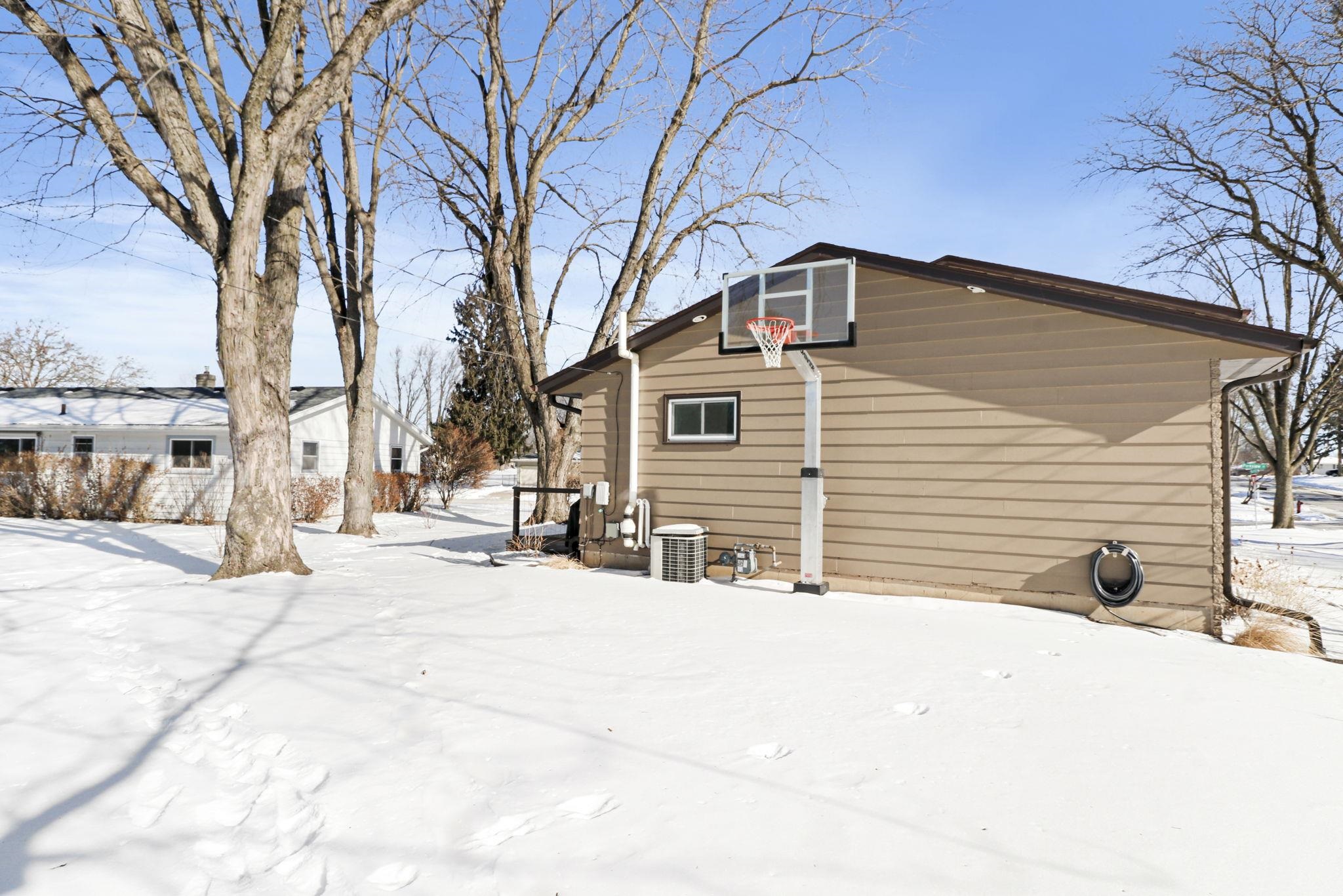 132 West MacArthur Street Sun Prairie, WI 53590 - Photo 36 of 36