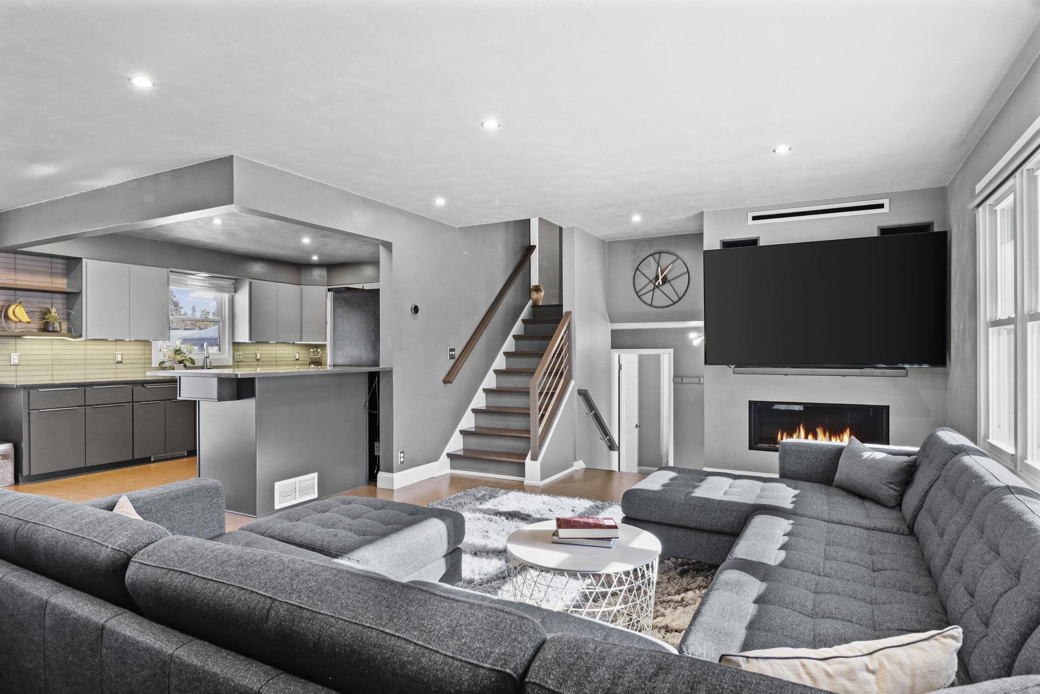 132 West MacArthur Street Sun Prairie, WI 53590 - Photo 8 of 36