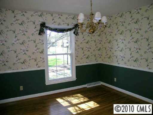 3209 Goneaway Road Charlotte, NC 28210 - Photo 5 of 8 Gallery Image 5
