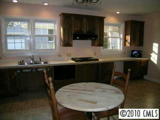 3209 Goneaway Road Charlotte, NC 28210 - Photo 6 of 8 Gallery Image 6