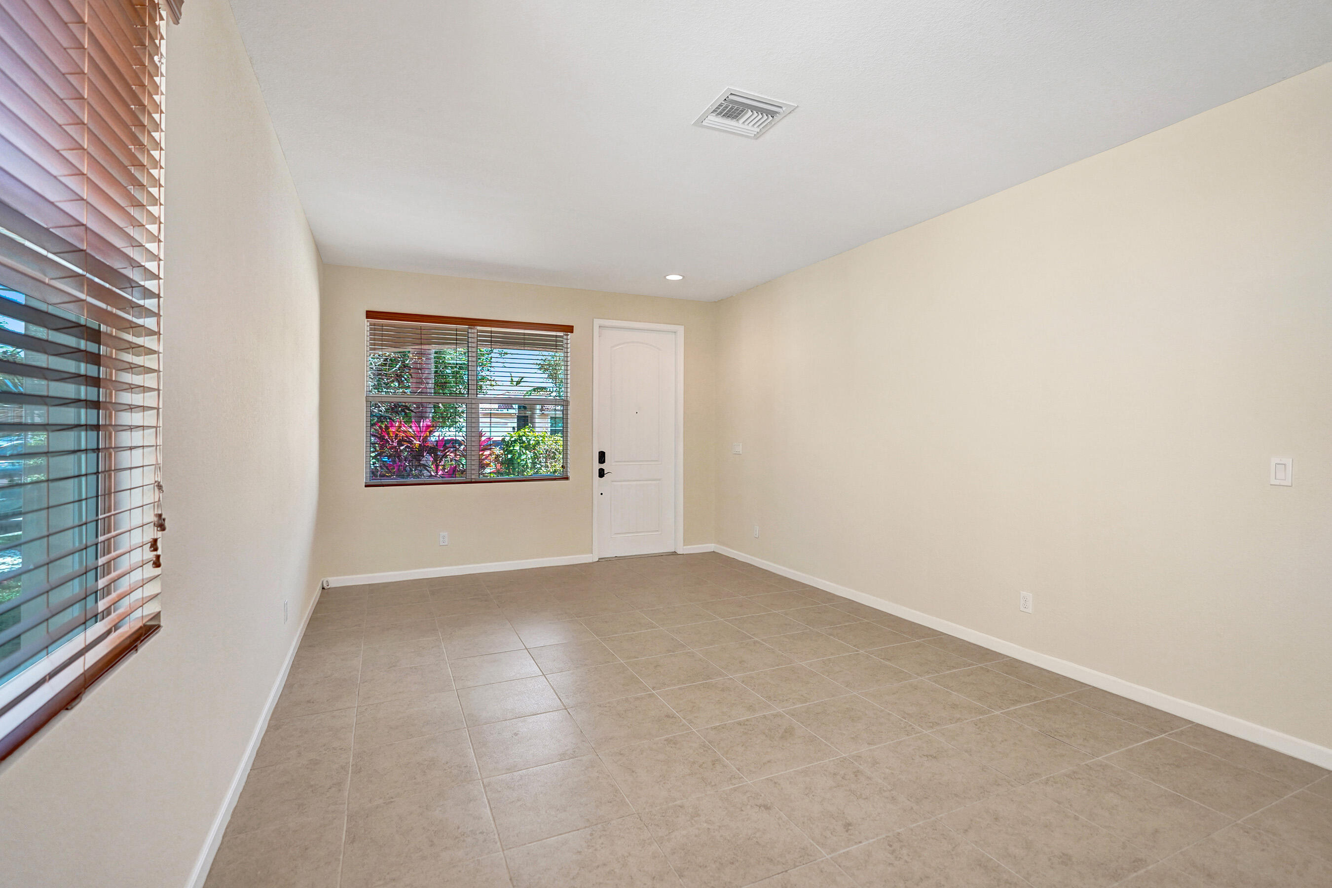 841 Palm Tree Lane West Palm Beach, FL 33415 - Photo 6 of 96 DSC00307