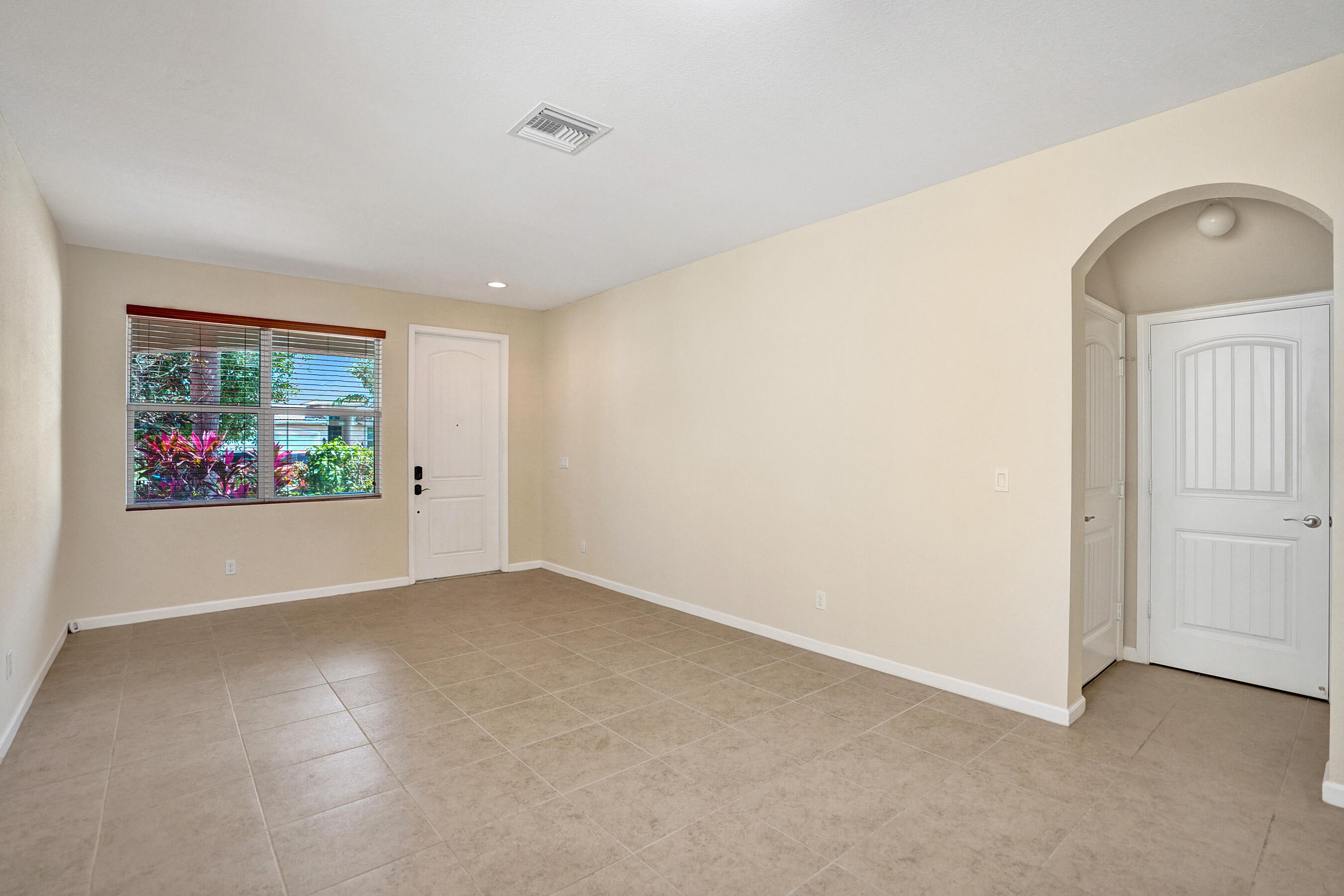 841 Palm Tree Lane West Palm Beach, FL 33415 - Photo 7 of 96 DSC00304