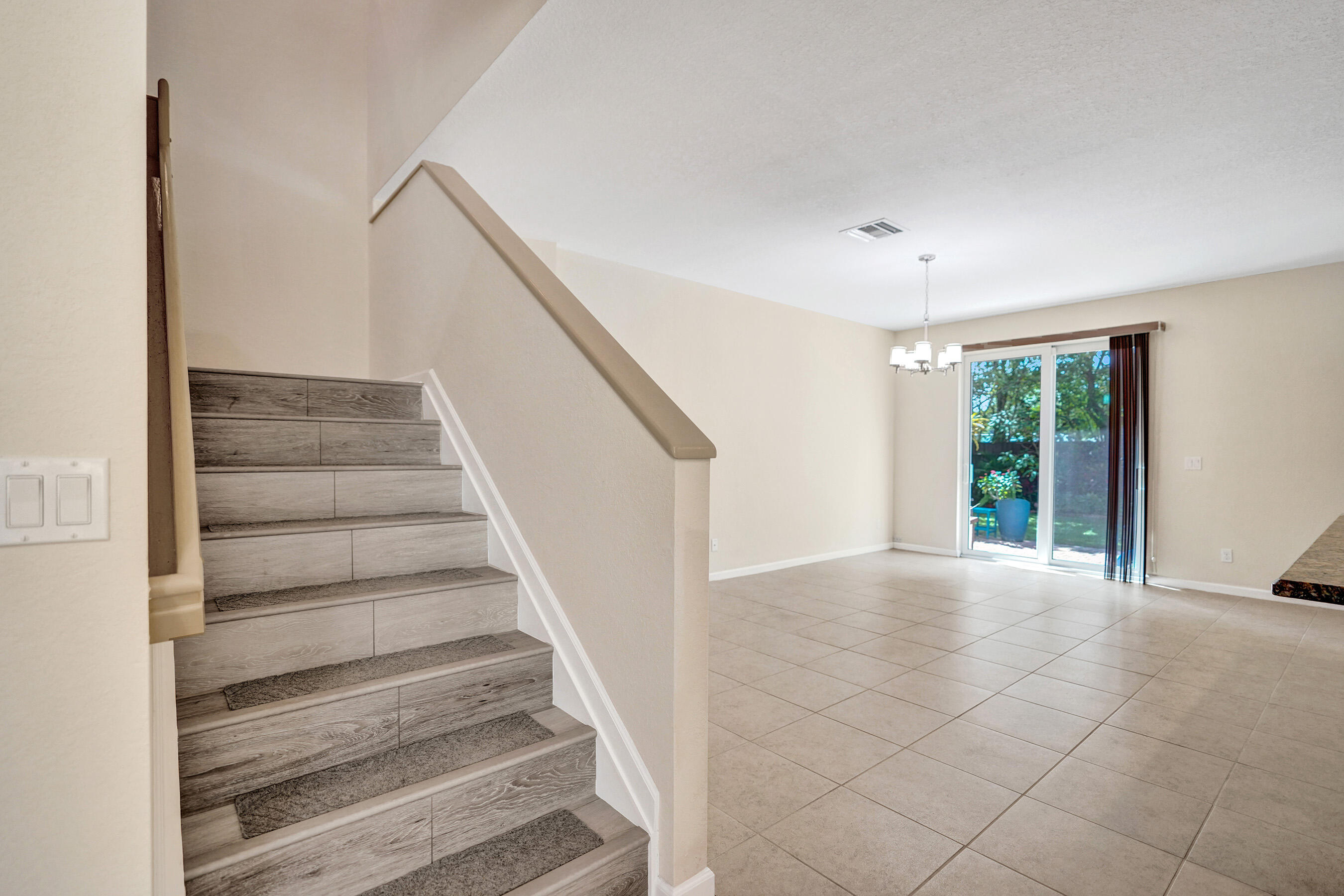 841 Palm Tree Lane West Palm Beach, FL 33415 - Photo 8 of 96 DSC00313